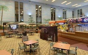 Ramada Maingate West